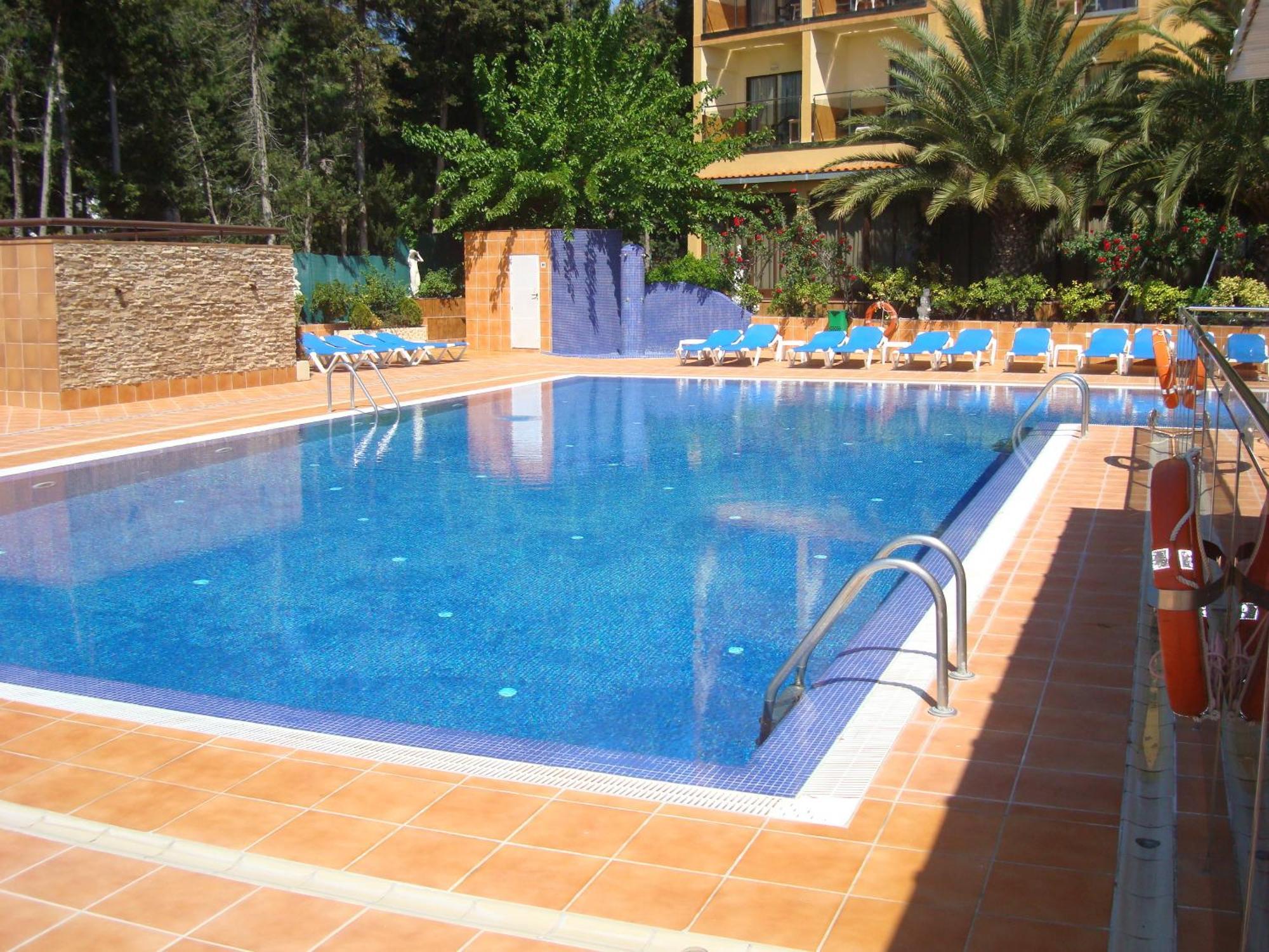 Hotel Univers Roses