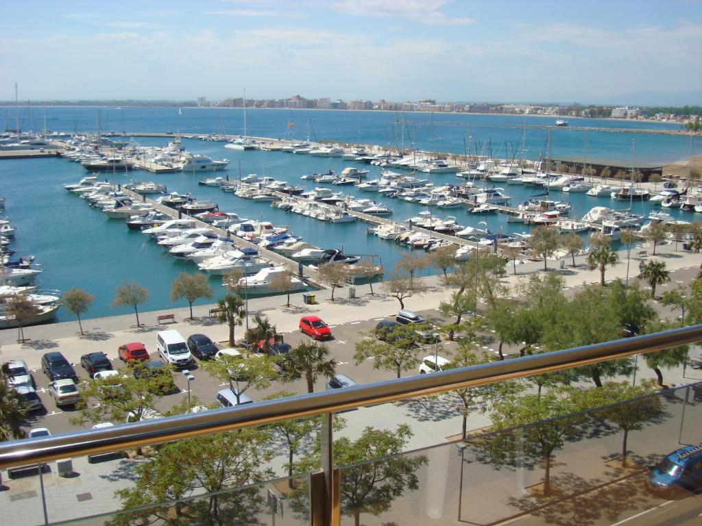 Hotel Univers 3*